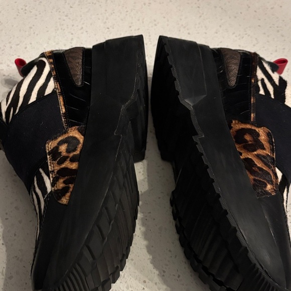 NWOB Michael Kors Cosmo Animal-Print Calf Hair Slip-On Sneakers. Size 8.5. - Picture 3 of 10